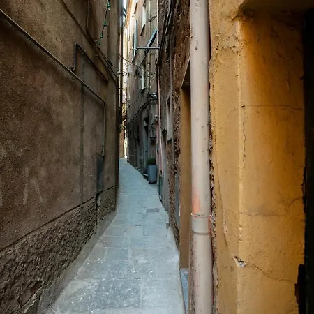 & * Vernazza