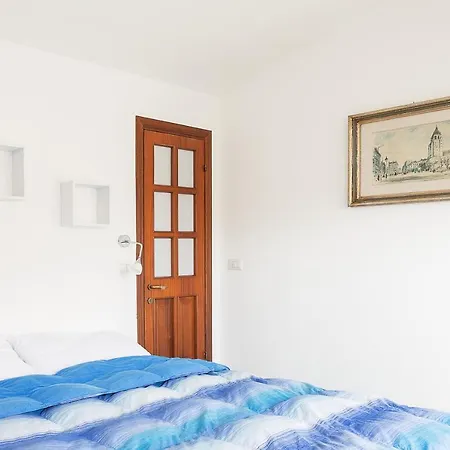 Apartament & *